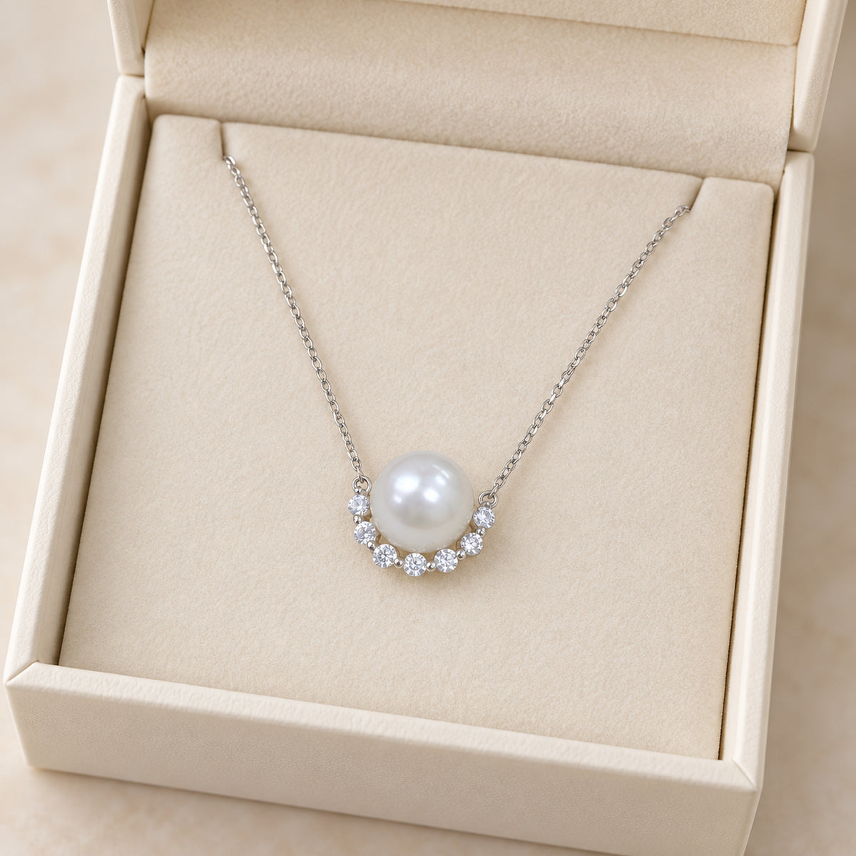 Single Freshwater Pearl Necklace with Curved Accent
