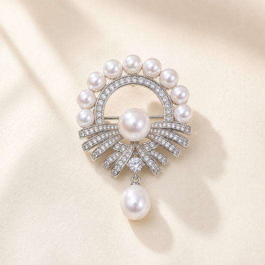 Vintage-Inspired Freshwater Pearl Statement Brooch – Pearl Drop Design